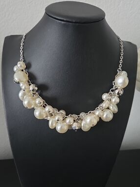 Paparazzi Battle Of The Bombshells White Necklace NWT